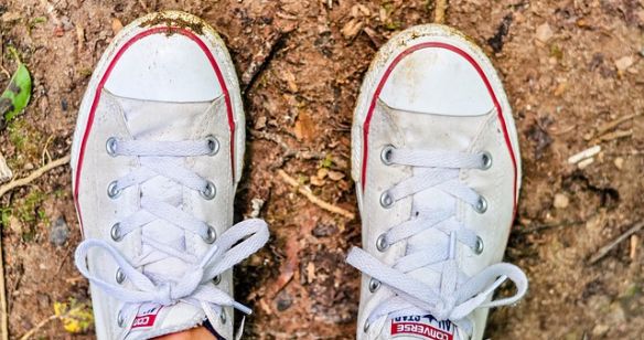 Converse Chucks schmutzig vom Wandern