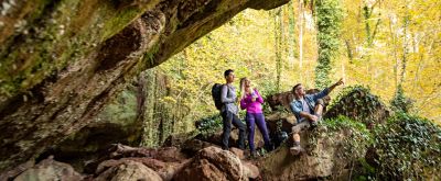 Wanderer am Haspelfels auf dem Teufelspfad Stadtverwaltung/Stadtmarketing Pirmasens
